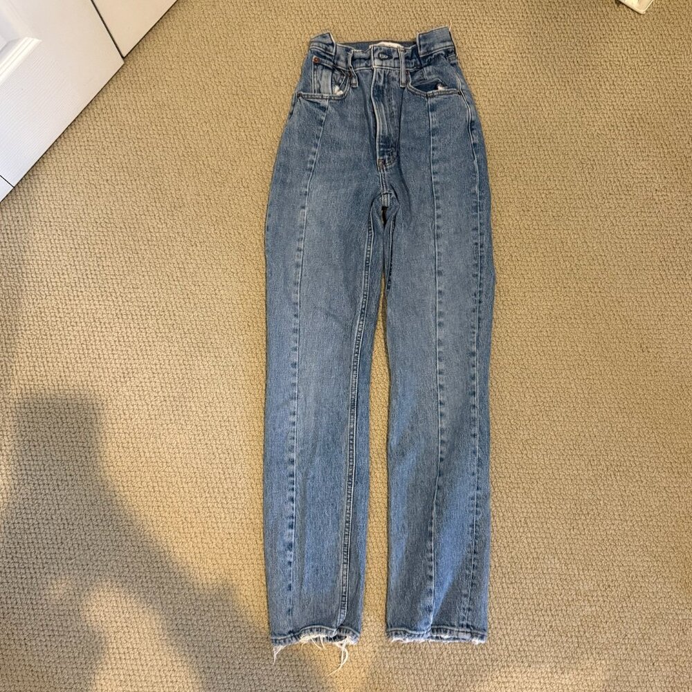 Abercrombie 90s Straight High Rise Curve Love Jeans